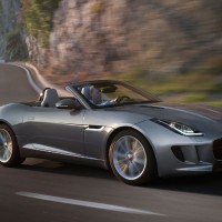 Jaguar F-Type кабриолет: справа сбоку