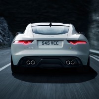 Jaguar F-Type купе: сзади