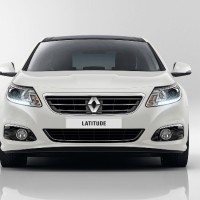 Renault  Latitude: спереди