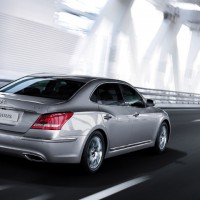 Hyundai Equus: сзади справа