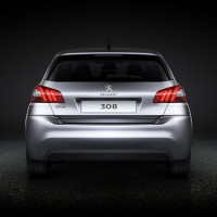 Peugeot 308: сзади