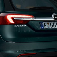 Opel Insignia Sports Tourer: сзади