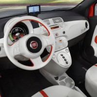 FIAT 500S: салон спереди, вариант