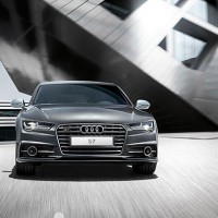 Audi S7 Sportback: спереди