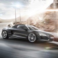 Audi R8 Spyder: справа сбоку