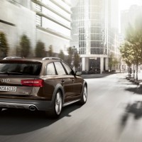 Audi А6 allroad quattro: сзади справа