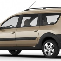 Lada Largus Cross 7 мест: сзади слева