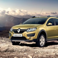 Renault Sandero Stepway: слева спереди