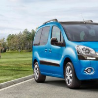 Citroën Berlingo Multispace: справа спереди