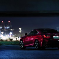 Lexus RC350: слева сзади