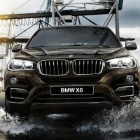 BMW X6: спереди