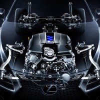 Lexus RC F: компоновка моторного отсека