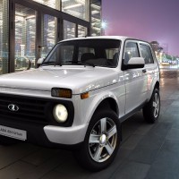 LADA 4x4 Urban: спереди слева