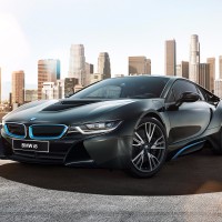 BMW i8: спереди слева