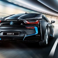 BMW i8: сзади