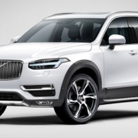 Volvo XC90: спереди слева