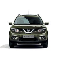 Nissan X-TRAIL: спереди