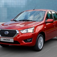 Datsun mi-DO: спереди слева