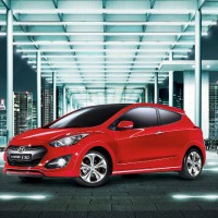 Hyundai i30 3dr: слева спереди