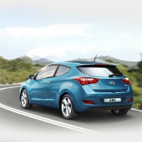 Hyundai i30 3dr: слева сзади