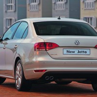 Volkswagen Jetta: слева сзади