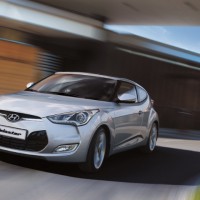 Hyundai Veloster: спереди слева