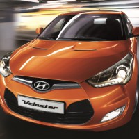 Hyundai Veloster: спереди