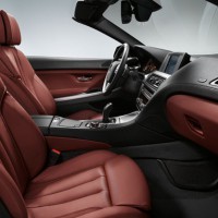 BMW 6ER cabrio: передние сидения справа сбоку