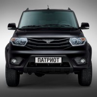 UAZ Patriot: спереди