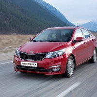 KIA Rio sedan: спереди слева