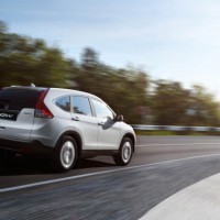 Honda CR-V 2,4: справа сзади