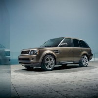 Range Rover Sport: слева сбоку