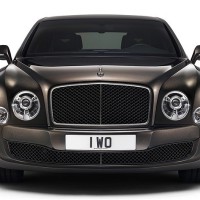 NEW Bentley Mulsanne Speed: спереди