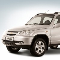 Chevrolet Niva: спереди слева