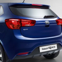 KIA Rio hatchback: задняя часть слева сзади
