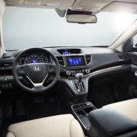 Honda CR-V 2,0: салон спереди
