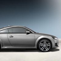 Audi TT Coupe: справа сбоку