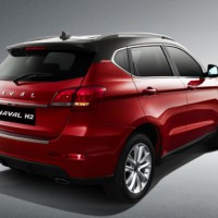 Haval H2: сзади справа